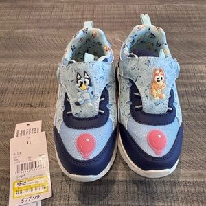 Light up Bluey tennis shoes- size 11